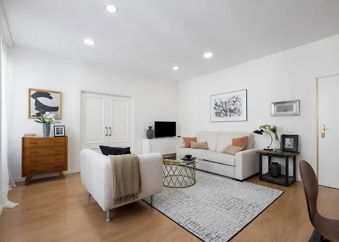1 Bedroom 1 Bathroom Furnished - Sol - Bright Refurbished - Mintystay