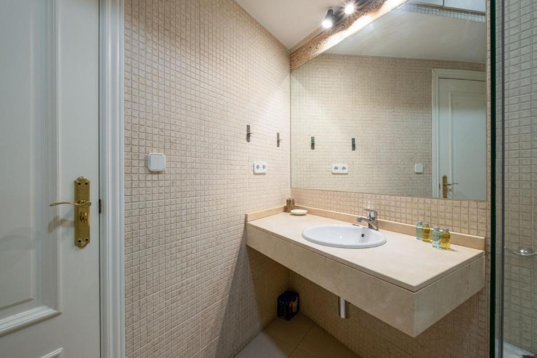 1 Bedroom 1 Bathroom Furnished - Sol - Bright Refurbished - Mintystay Appartement