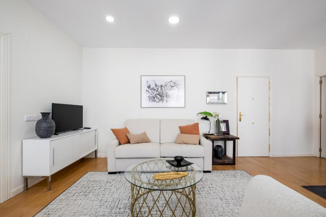 1 Bedroom 1 Bathroom Furnished - Sol - Bright Refurbished - Mintystay Appartement Madrid